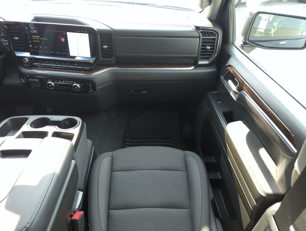 Used 2025 Black GMC Elevation image 15