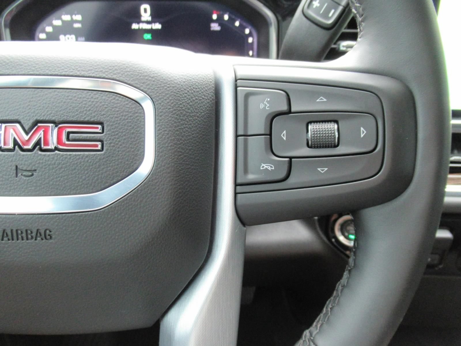 Used 2024 Summit White GMC Elevation image 22