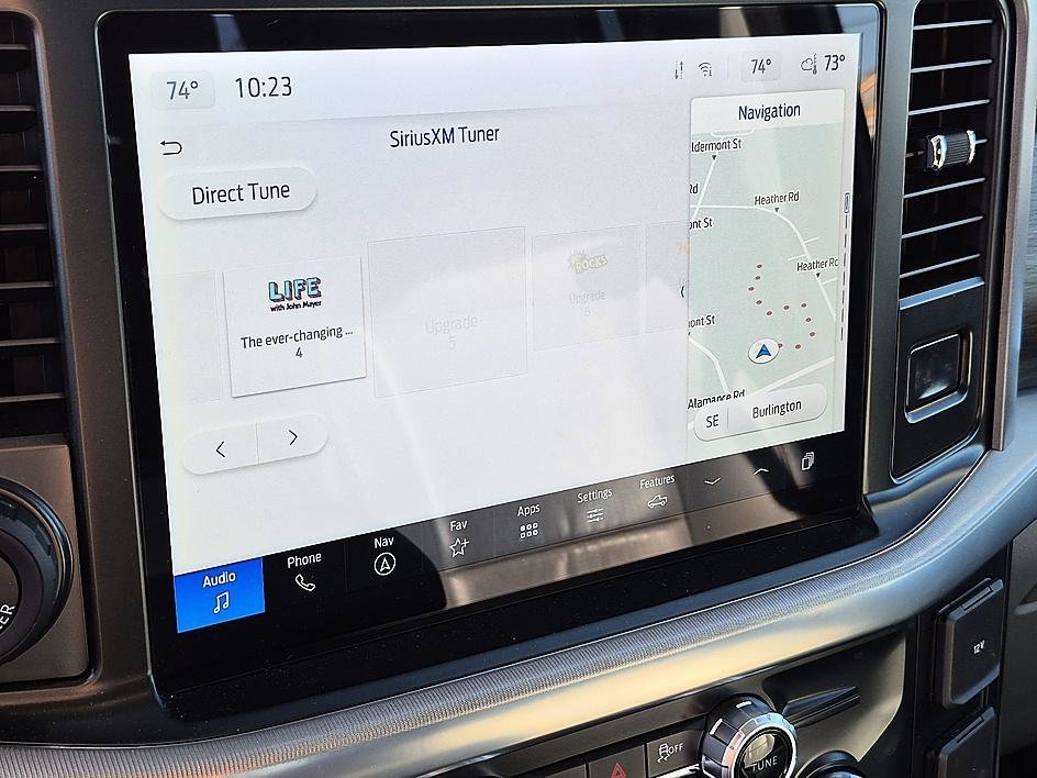 Used 2025 Blue Metallic Ford LARIAT image 22