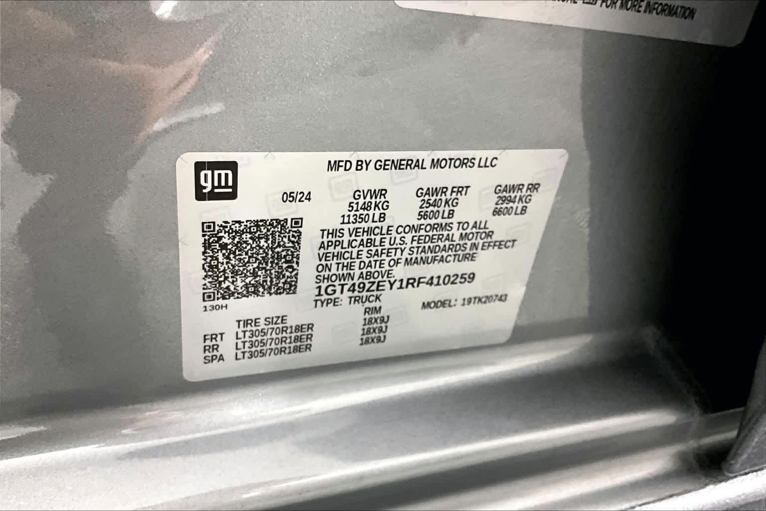 Certified Used 2024 Sterling Metallic GMC AT4X image 35