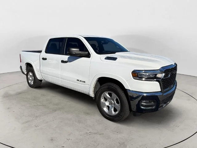 Used 2025 White Ram Big Horn/Lone Star image 5