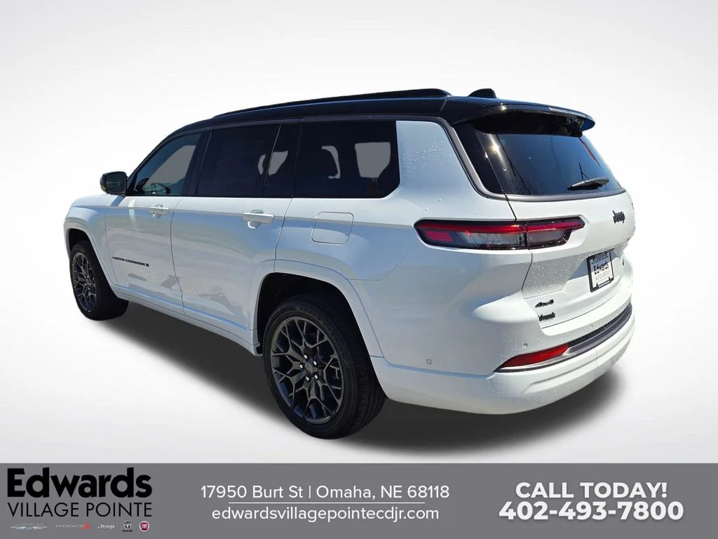 New 2026 Bright White Clear-Coat Exterior Paint Jeep Summit image 5