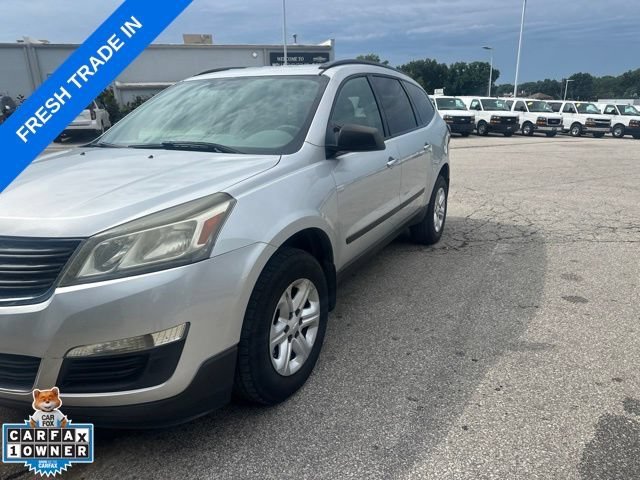 Used 2015 Chevrolet Traverse LS with VIN 1GNKVFED5FJ110707 for sale in Kansas City