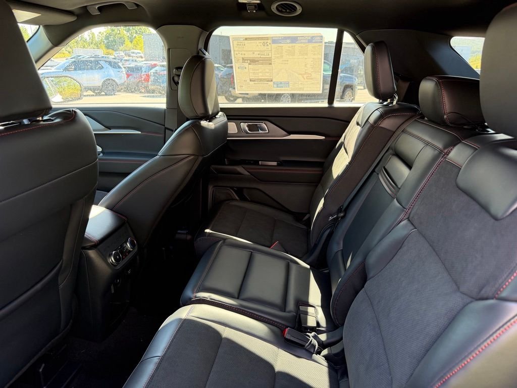 New 2027 Star White Metallic Tri-Coat Ford ST image 7