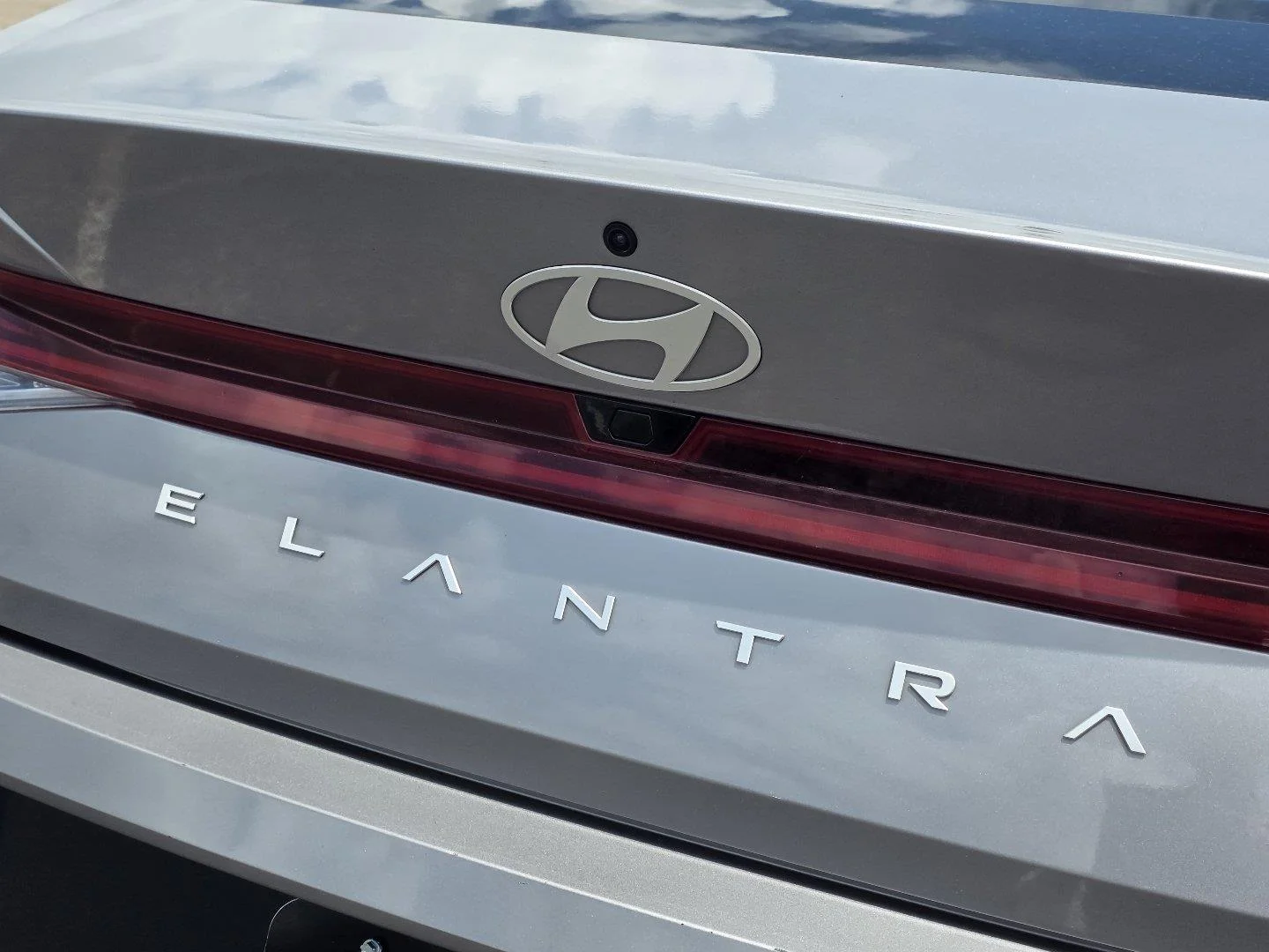 Used 2025 Fluid Metal Hyundai SEL Convenience image 32