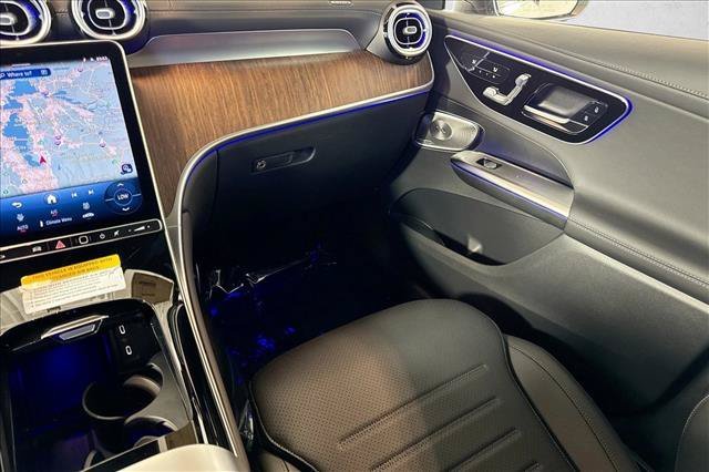 New 2026 Polar White Mercedes-Benz GLC 300 image 48