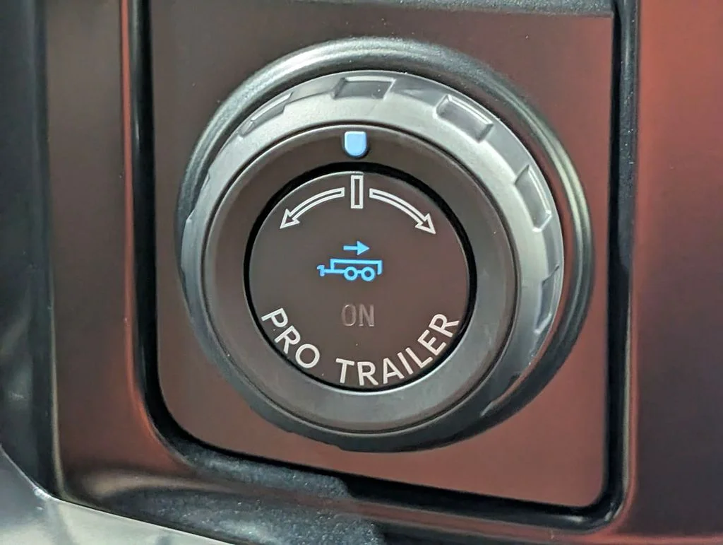 New 2026 Glacier Gray Metallic Tri-Coat Ford F-250® Lariat® image 7