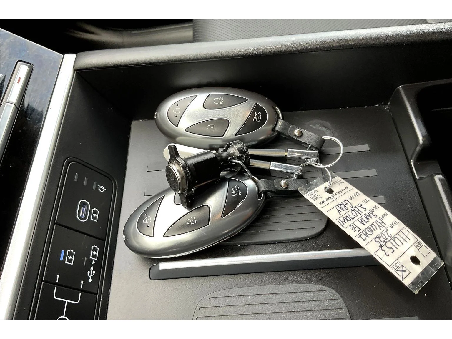 Used 2025 Gray Hyundai SEL image 9