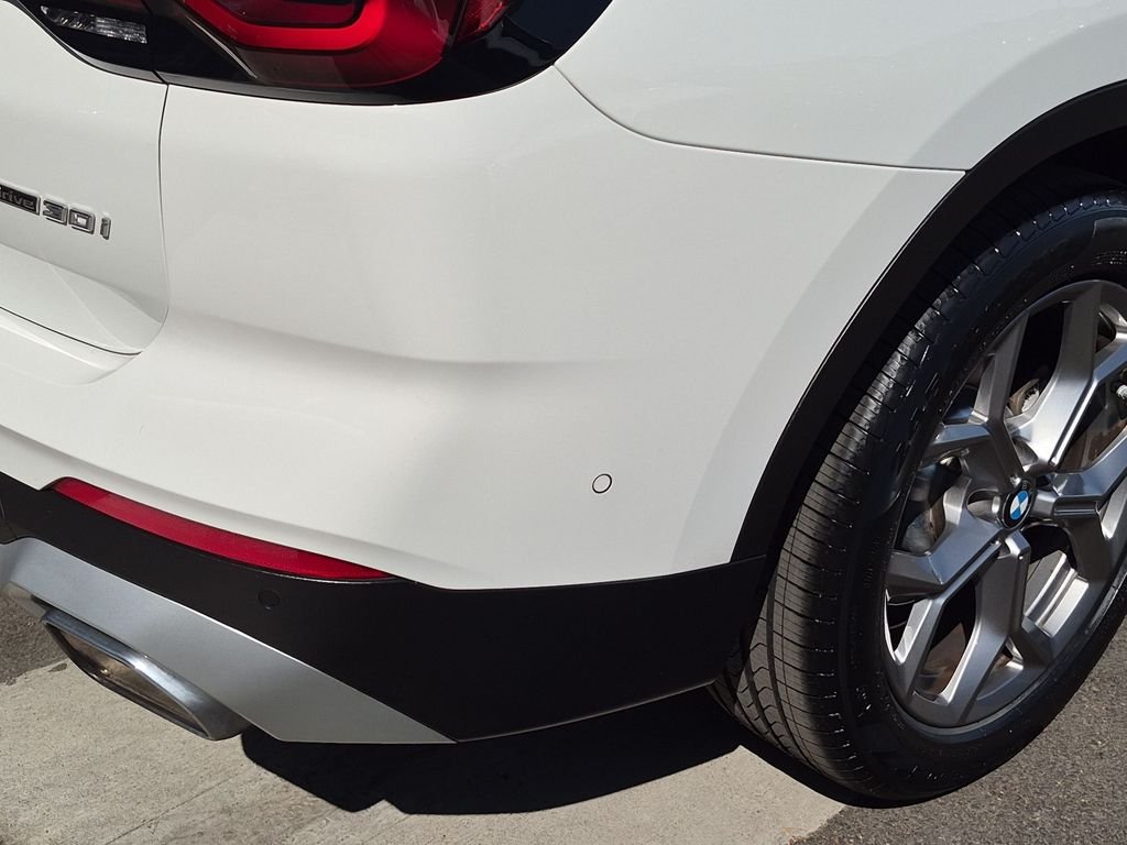 Used 2024 White BMW xDrive30i image 28