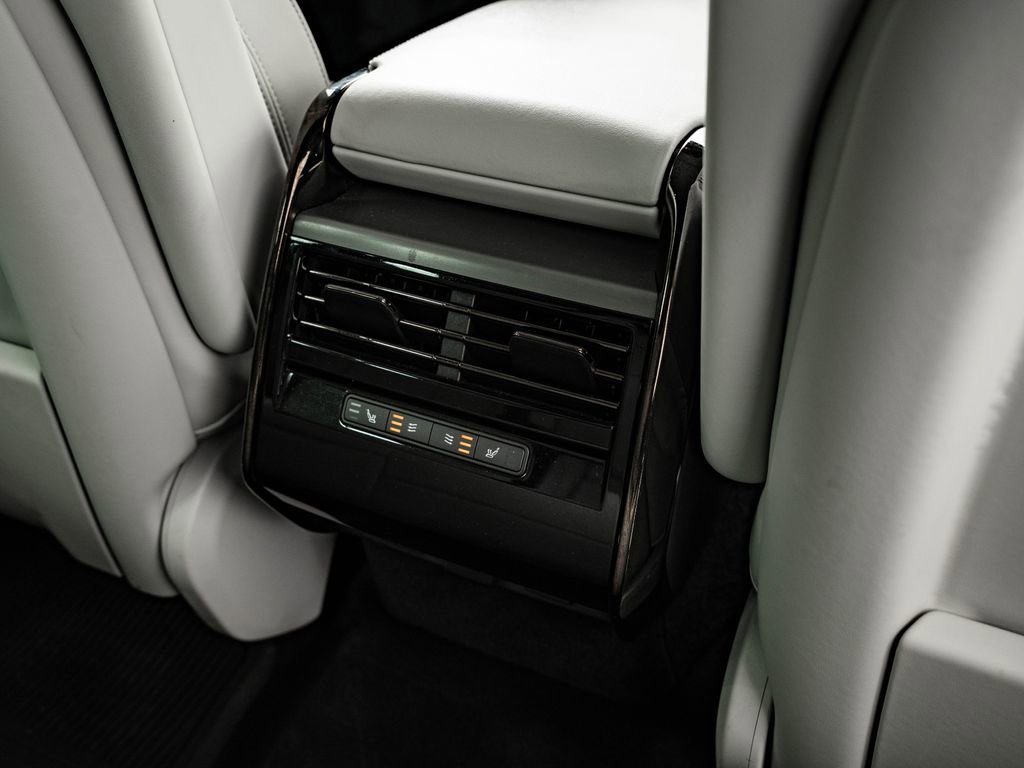 Used 2023 Gray Land Rover SE image 37