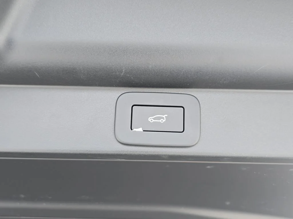 2025 Land Rover Range Rover SV - Photo 13