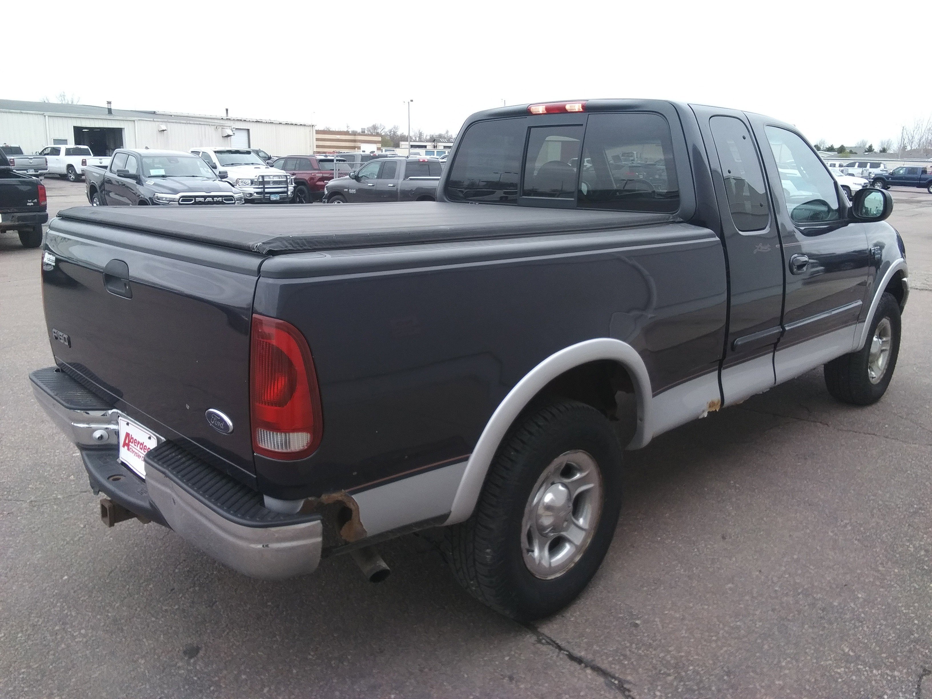Used 1999 Blue Ford Lariat image 5