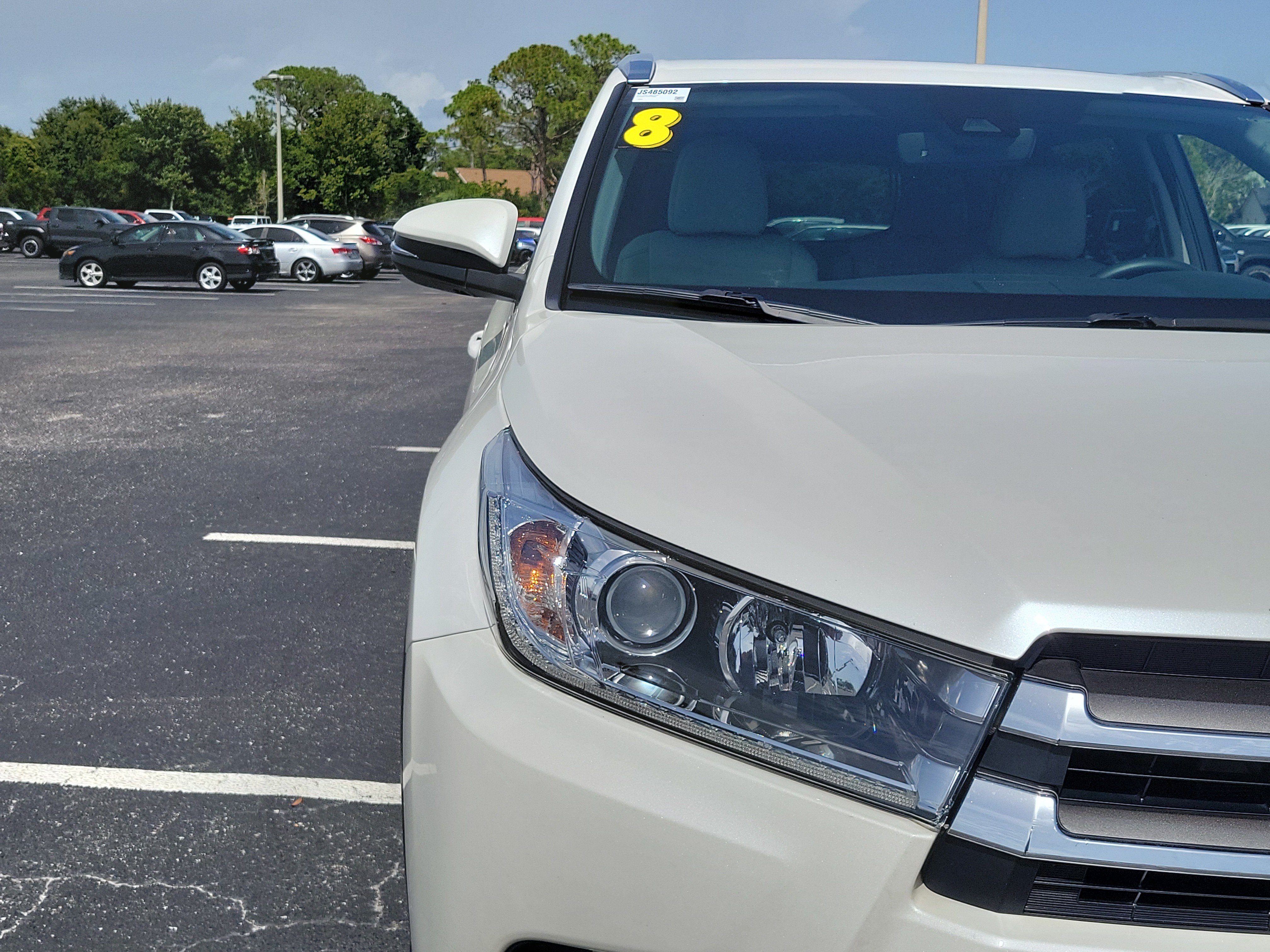Used 2018 Blizzard Pearl Toyota Limited image 6
