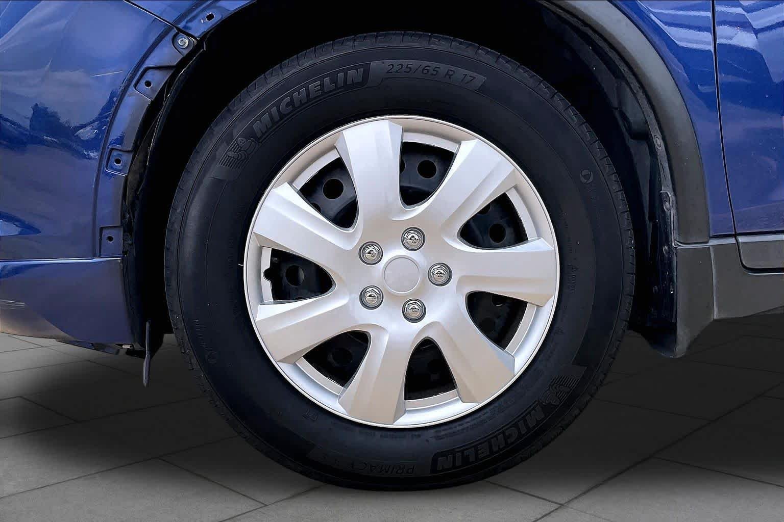 Used 2019 Caspian Blue Metallic Nissan S image 9