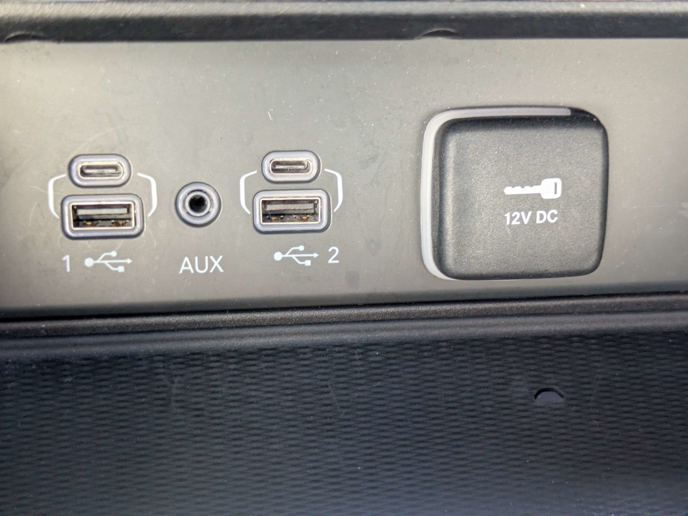 Used 2024 Gray Jeep Limited image 23