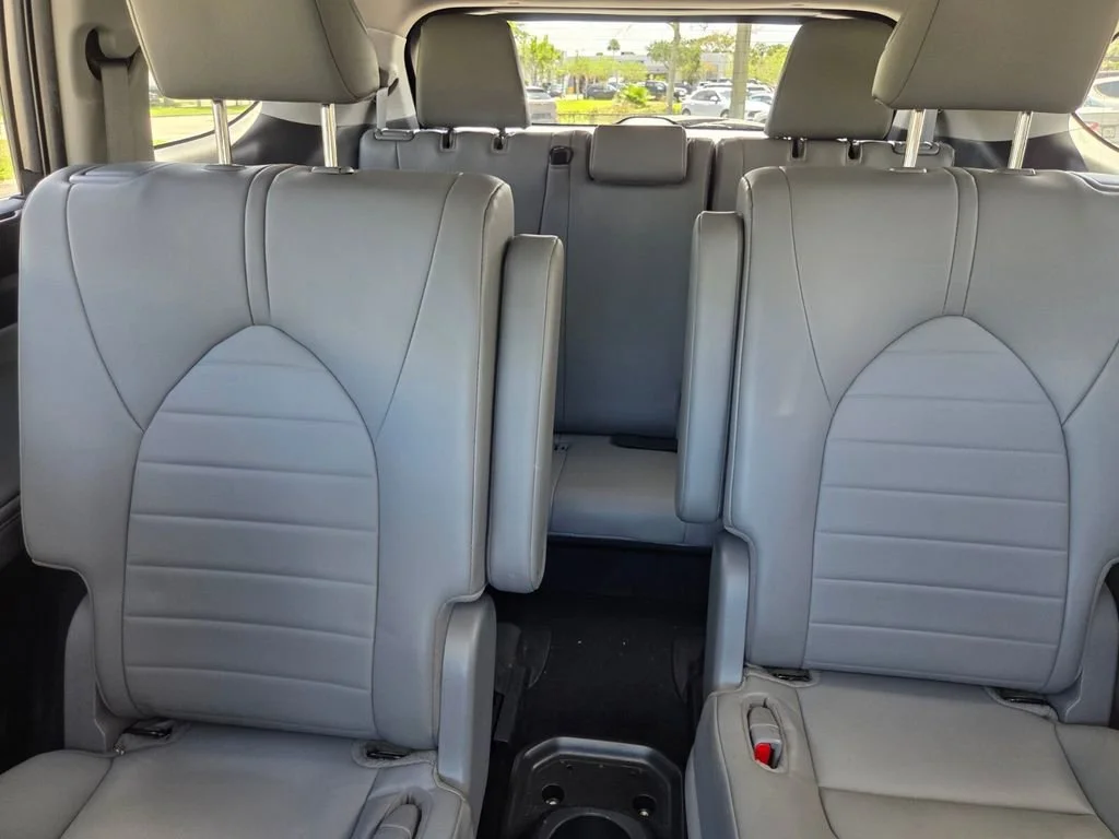Used 2022 Magnetic Gray Metallic Toyota Hybrid XLE image 24