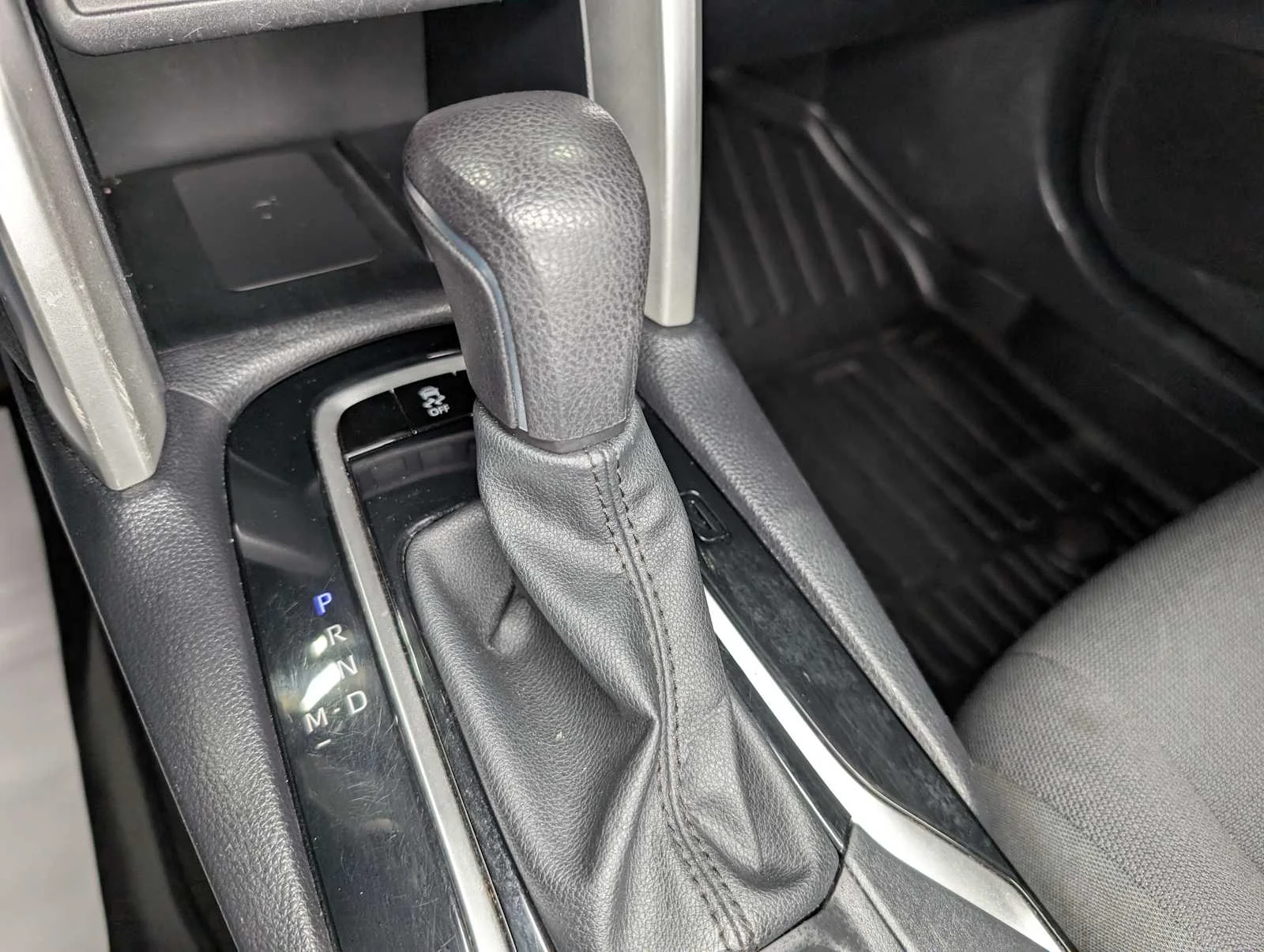 Used 2023 Sonic Silver Toyota LE image 28