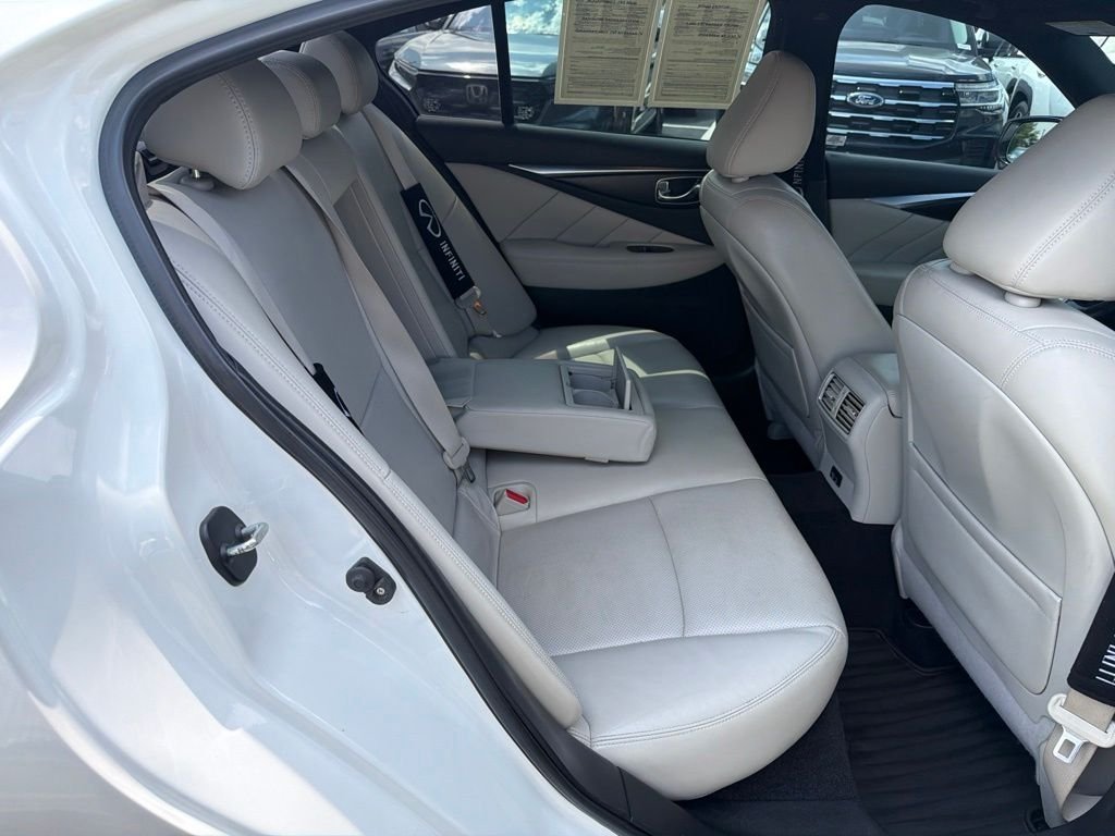 Used 2021 White INFINITI 3.0t SENSORY image 19