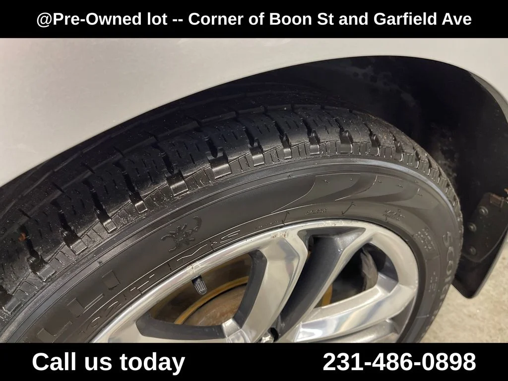 Used 2015 Silver Ford Sport image 6