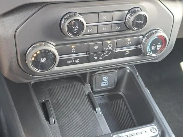 New 2025 Velocity Blue Metallic Ford Base image 29