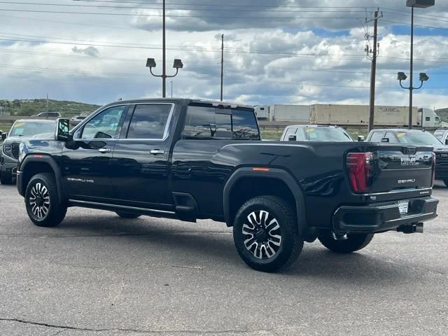 Used 2026 Onyx Black GMC Denali Ultimate image 3