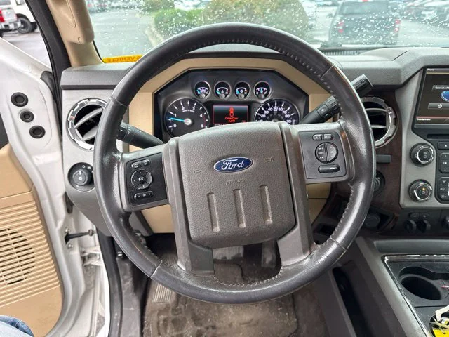 Used 2016 White Platinum Tri-Coat Metallic Ford Lariat image 15