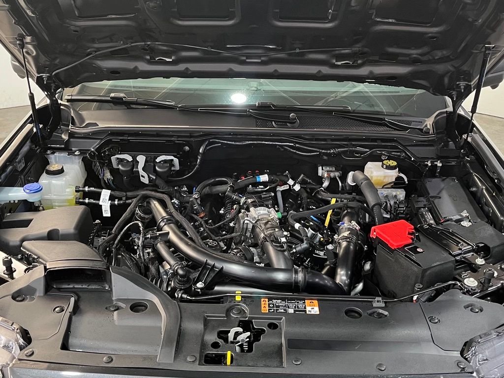 Used 2025 Gray Ford XLT image 6