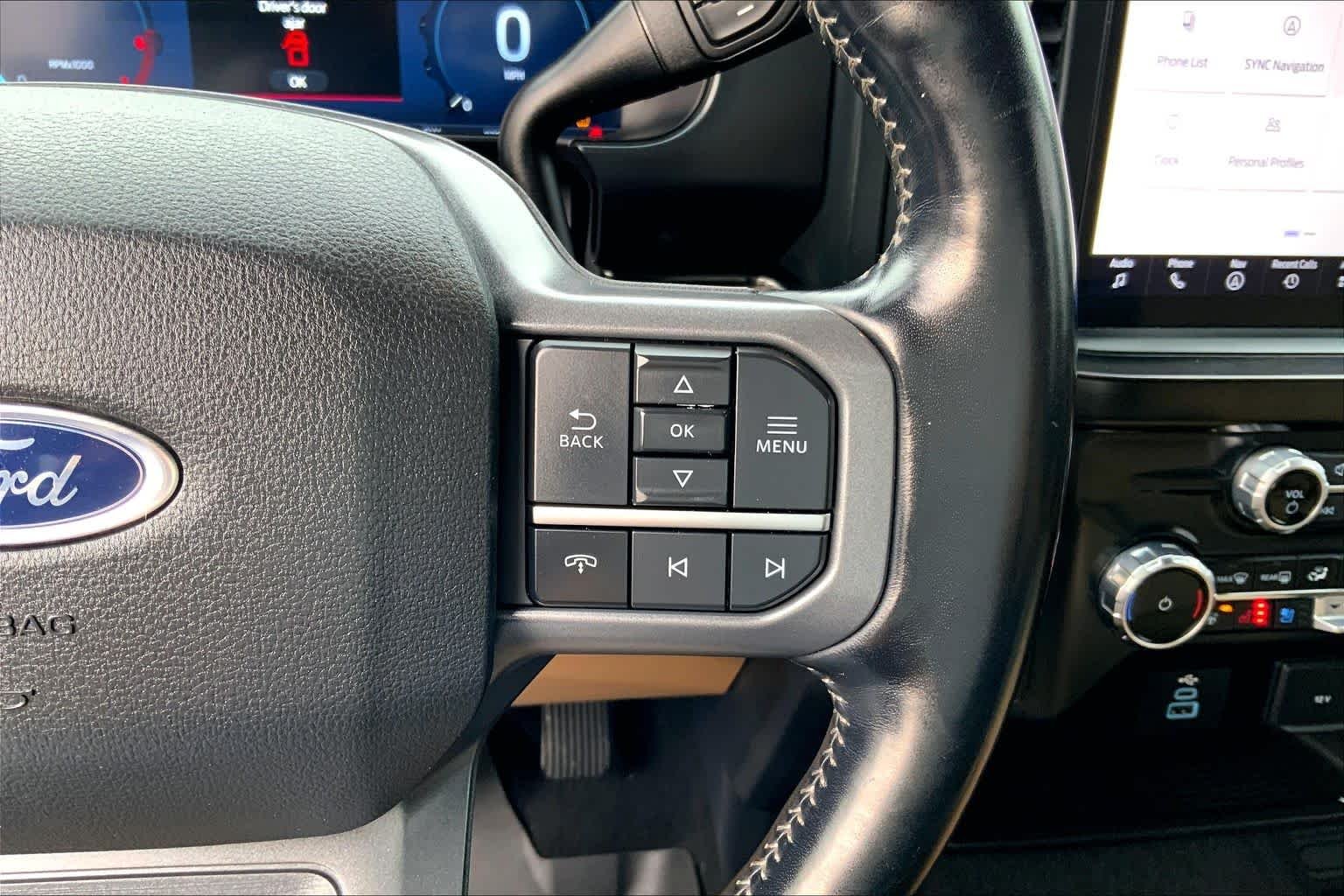 Used 2023 Antimatter Blue Metallic Ford LARIAT image 18