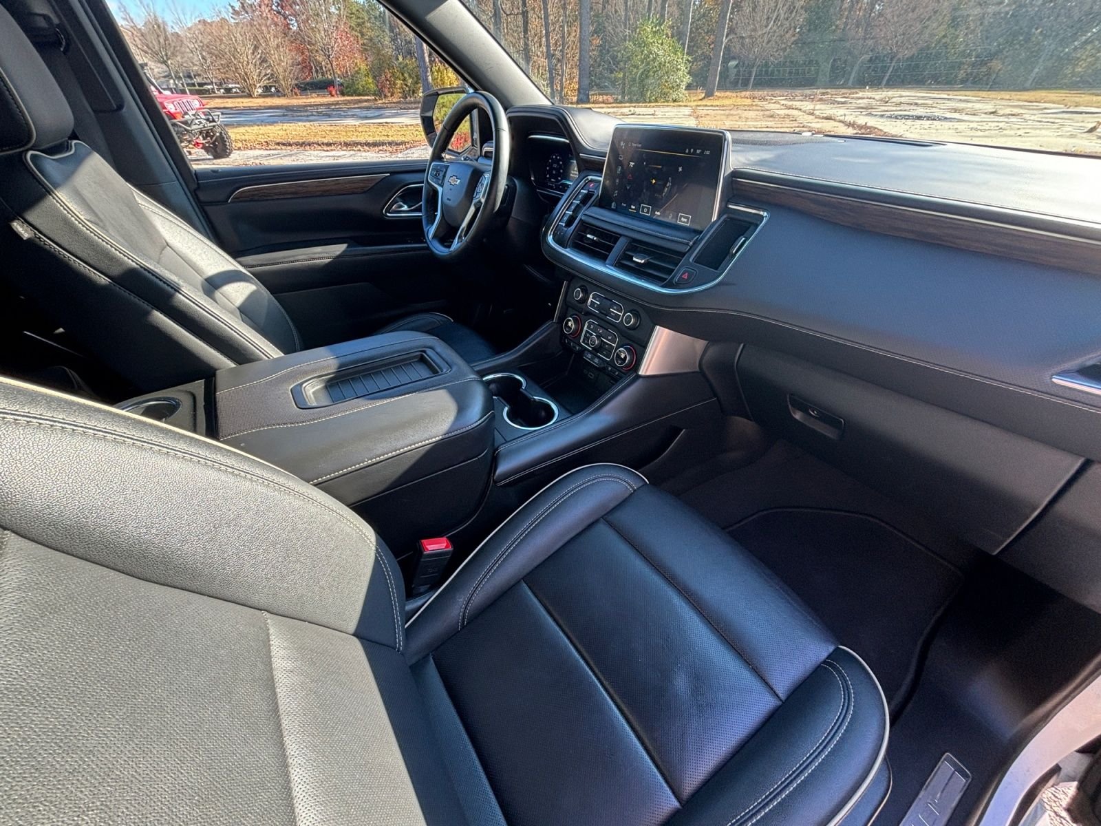 Used 2024 White Chevrolet Premier image 17