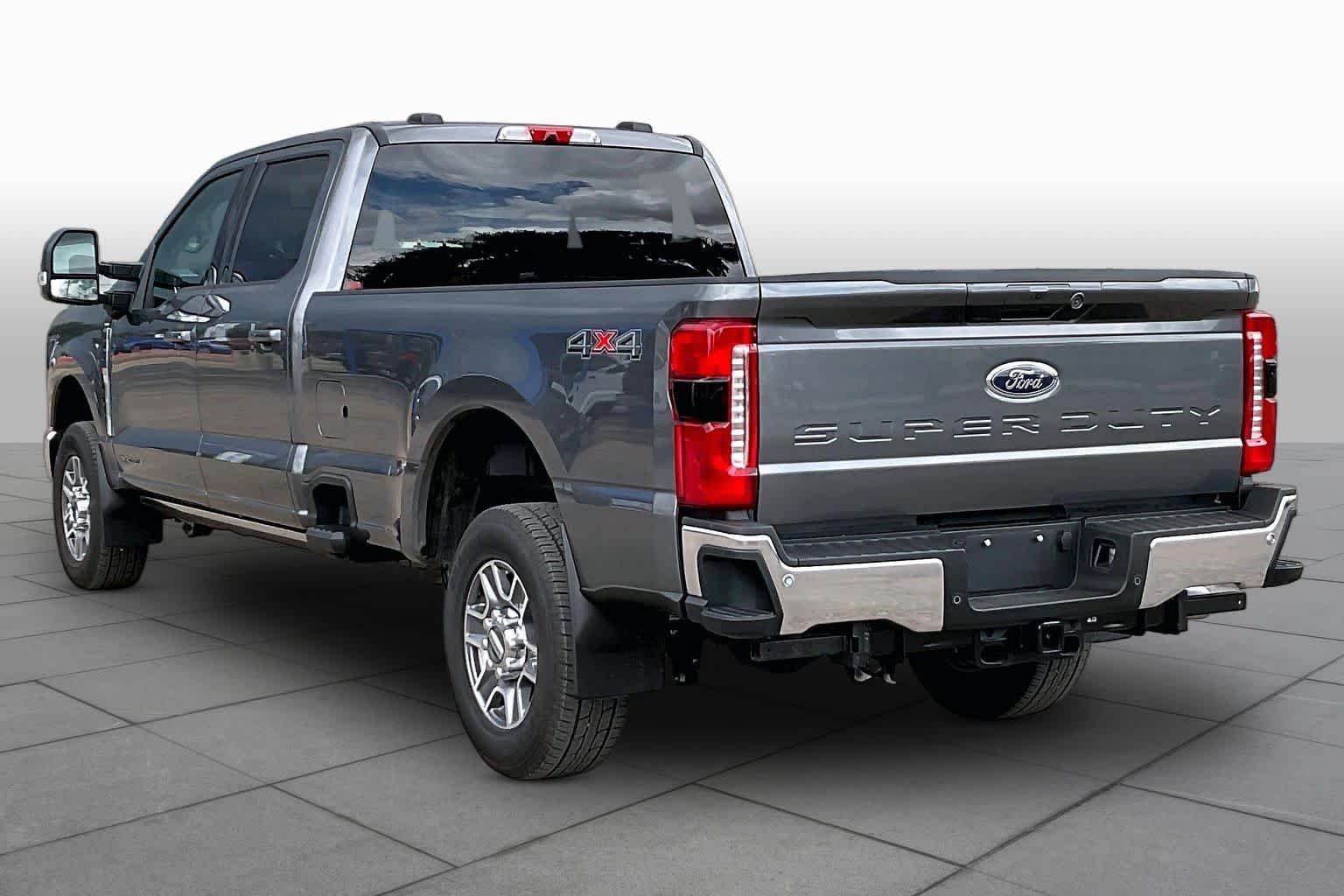 Used 2026 Carbonized Gray Metallic Ford LARIAT image 12