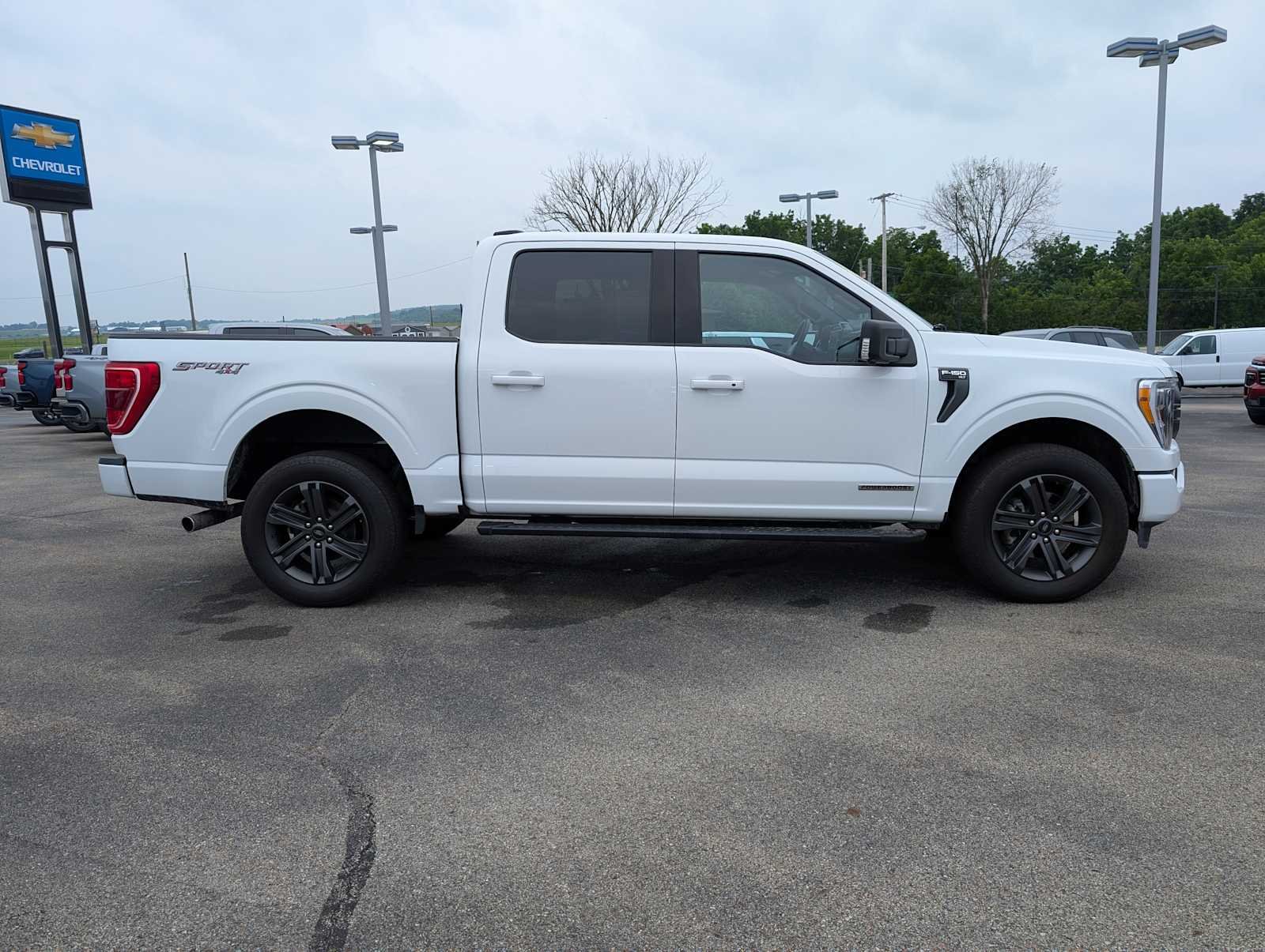 Used 2023 Oxford White Ford XLT image 7