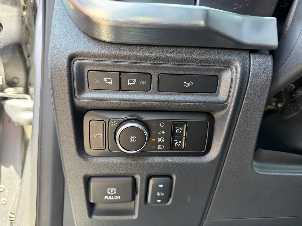 Certified Used 2023 Silver Metallic Ford Lariat image 29