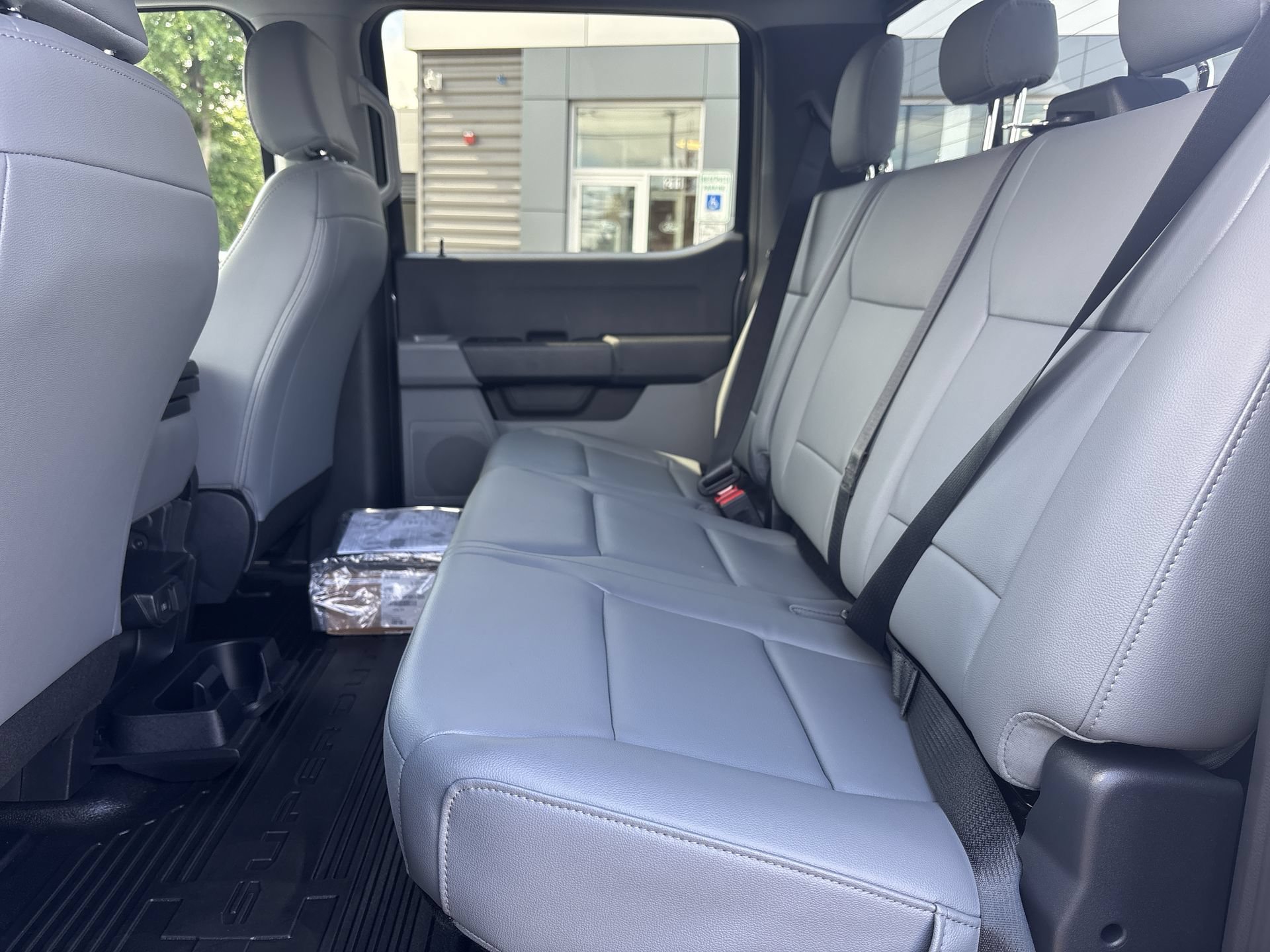 New 2027 Carbonized Gray Metallic Ford F-350® XL image 31