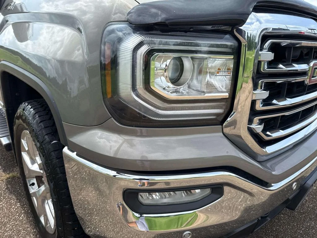 Used 2017 Gray GMC SLT image 2