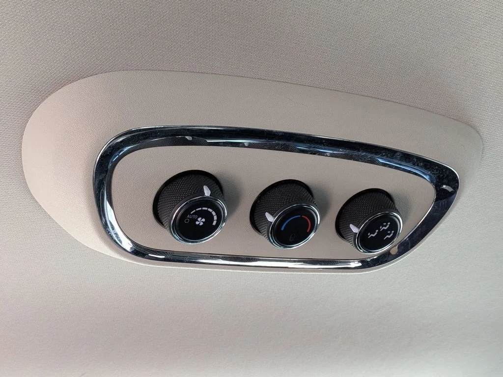 Used 2019 Black Dodge SXT Plus image 22
