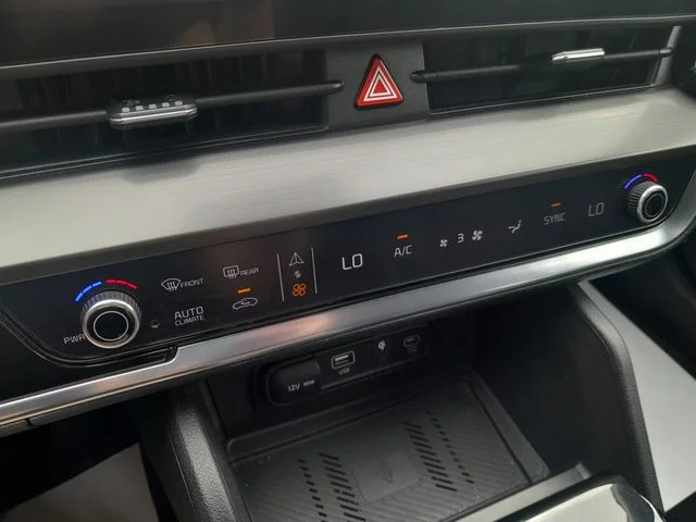 Used 2023 Blue Kia EX image 22