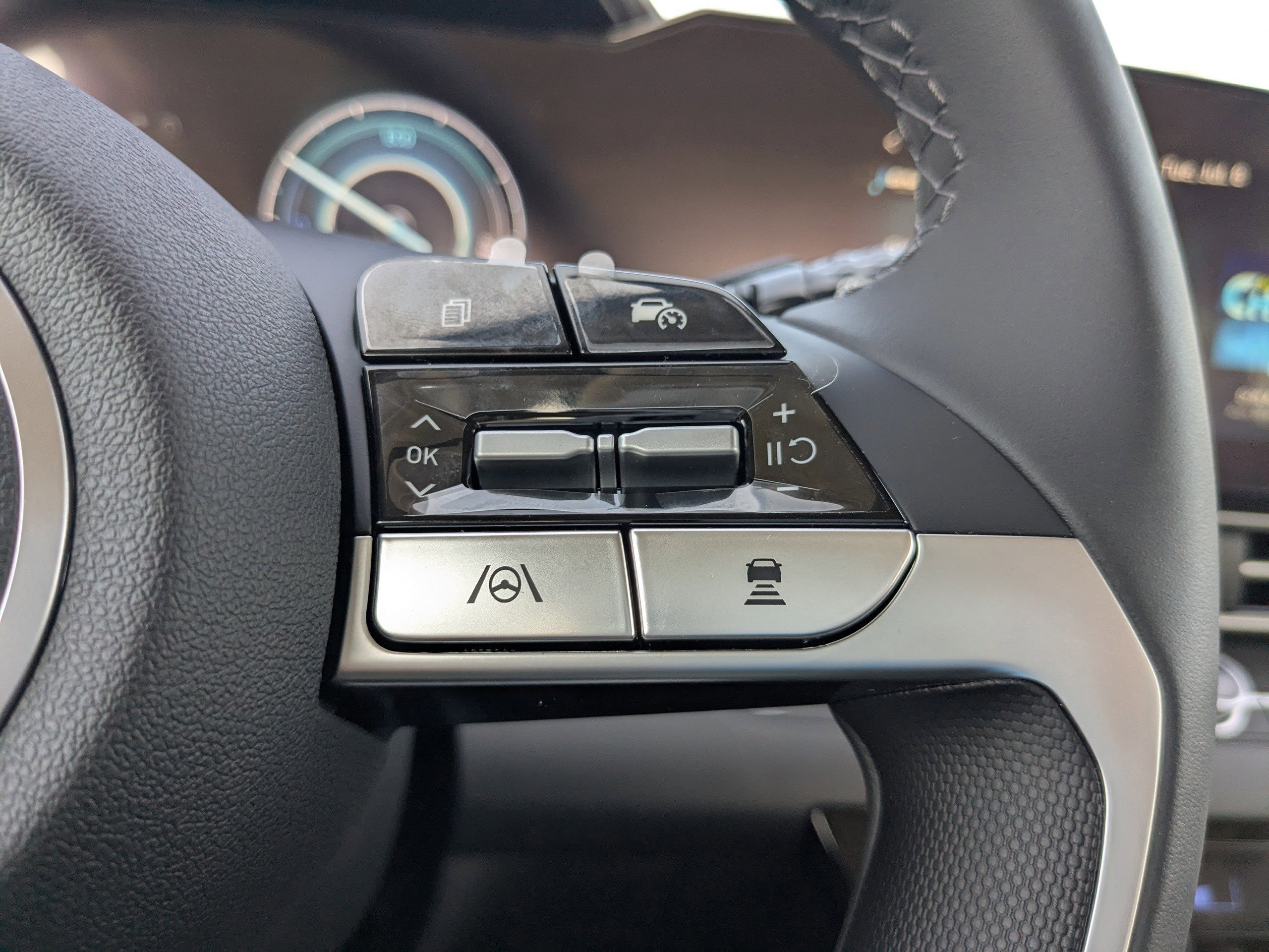 2025 Hyundai Elantra Limited - Photo 21