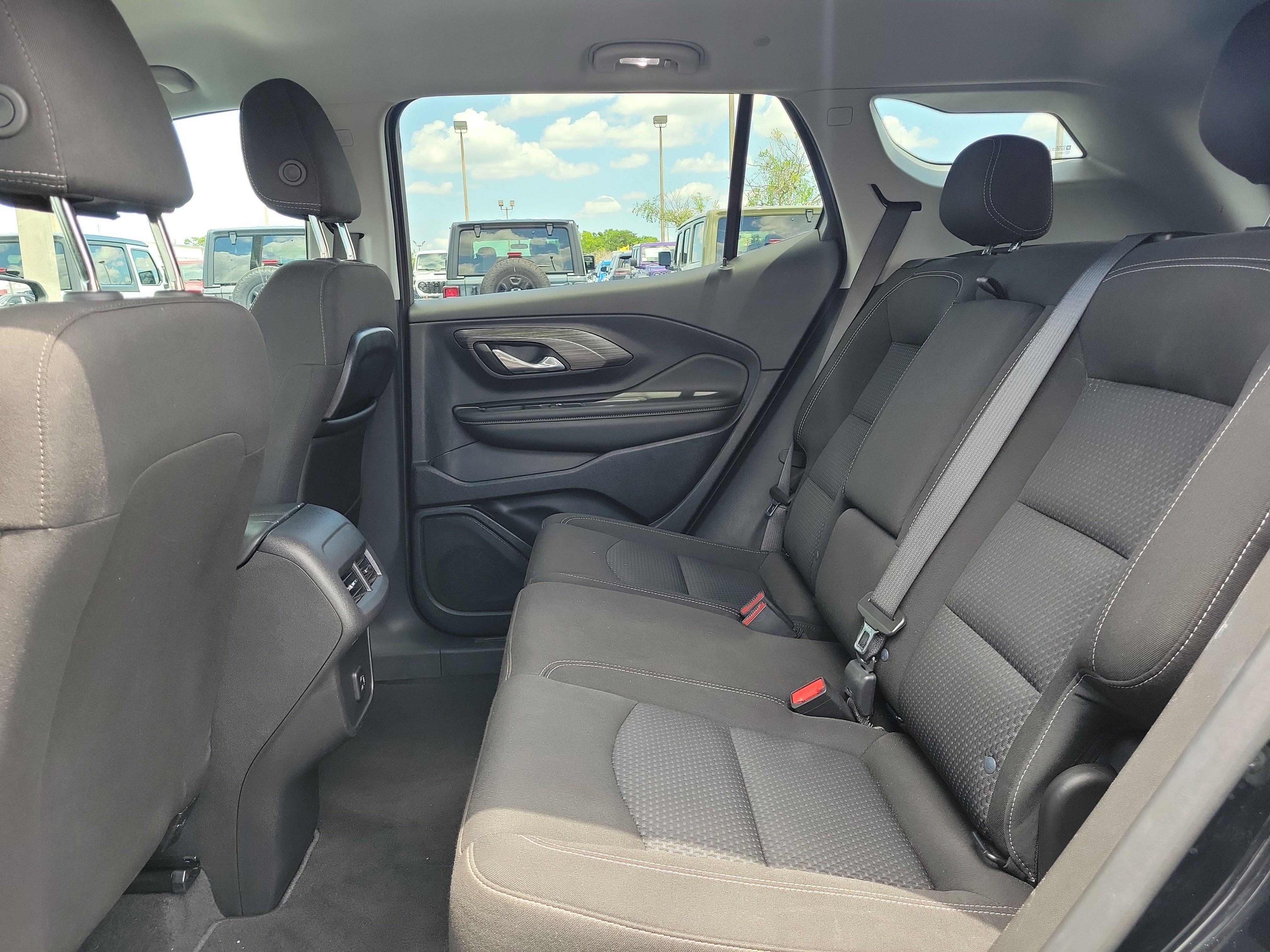 Used 2024 Ebony Twilight Metallic GMC SLE image 15
