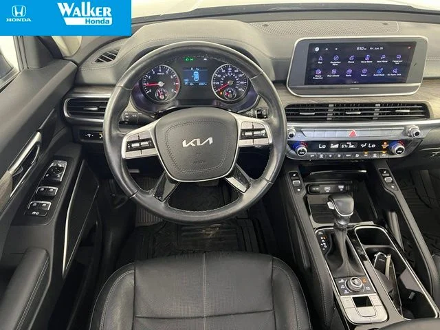 Used 2022 Black Kia EX image 37