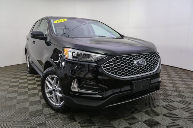 Used 2024 Black Ford SEL image 3