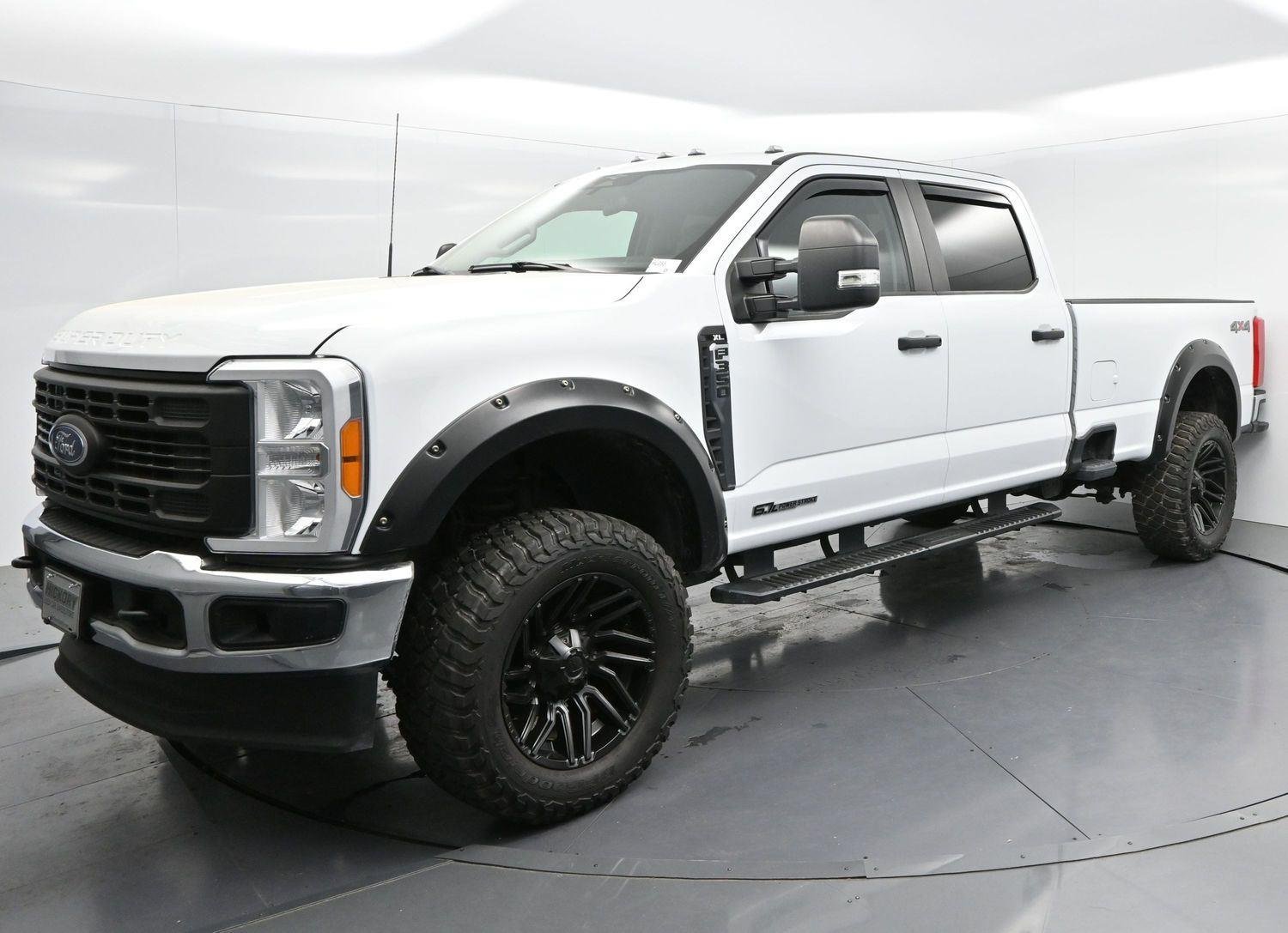 Used 2023 Oxford White Ford XL image 3