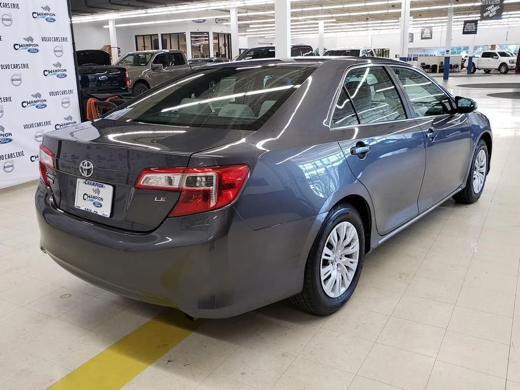 Used 2013 Magnetic Gray Metallic Toyota LE image 8