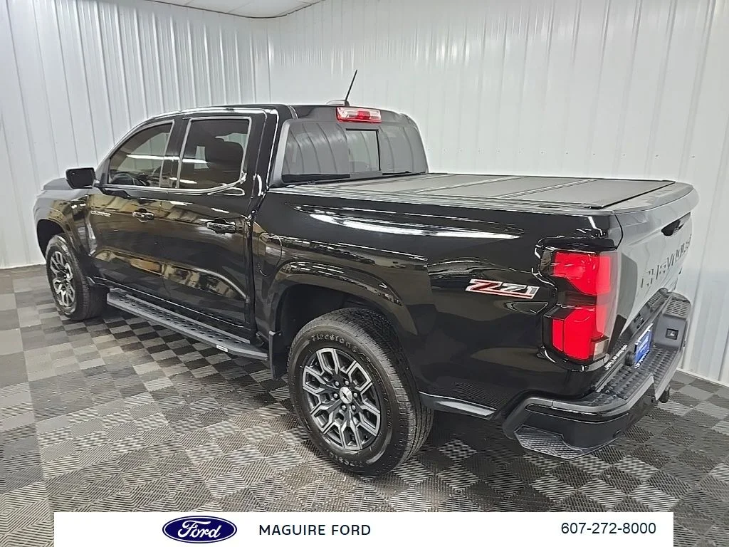Used 2023 Black Chevrolet Z71 image 11