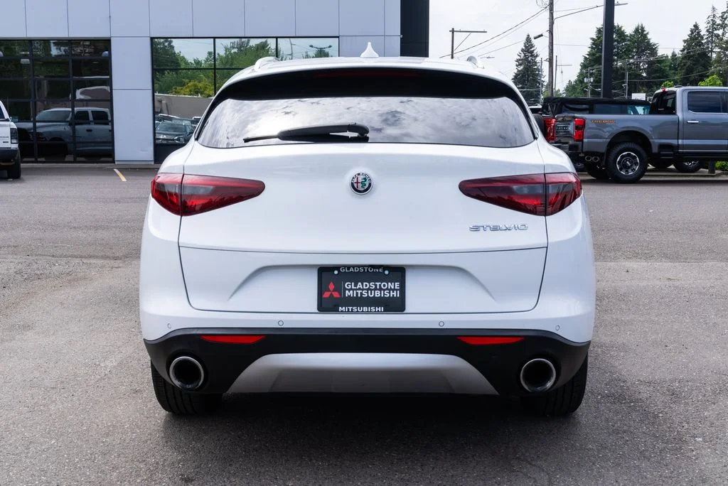 Used 2021 White Alfa Romeo Sprint image 5