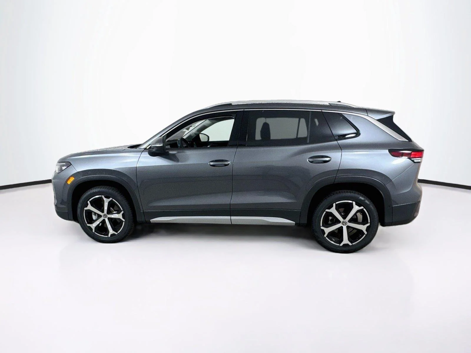 New 2026  Volkswagen SE image 3