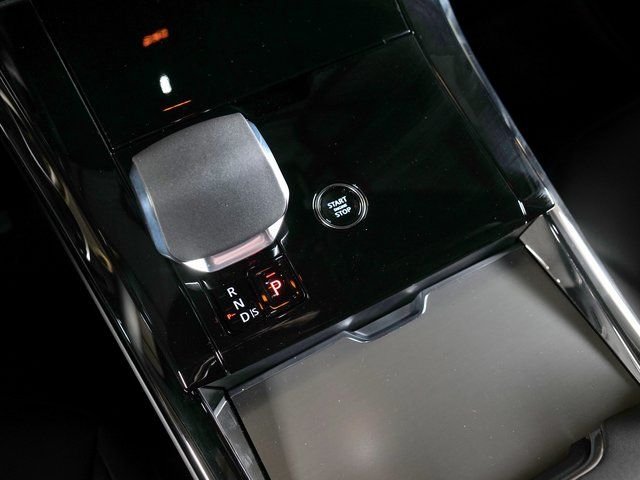 New 2026 Carpathian Grey Land Rover SE image 13