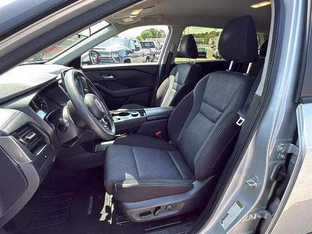 Used 2024 Brilliant Silver Metallic Nissan SV image 13