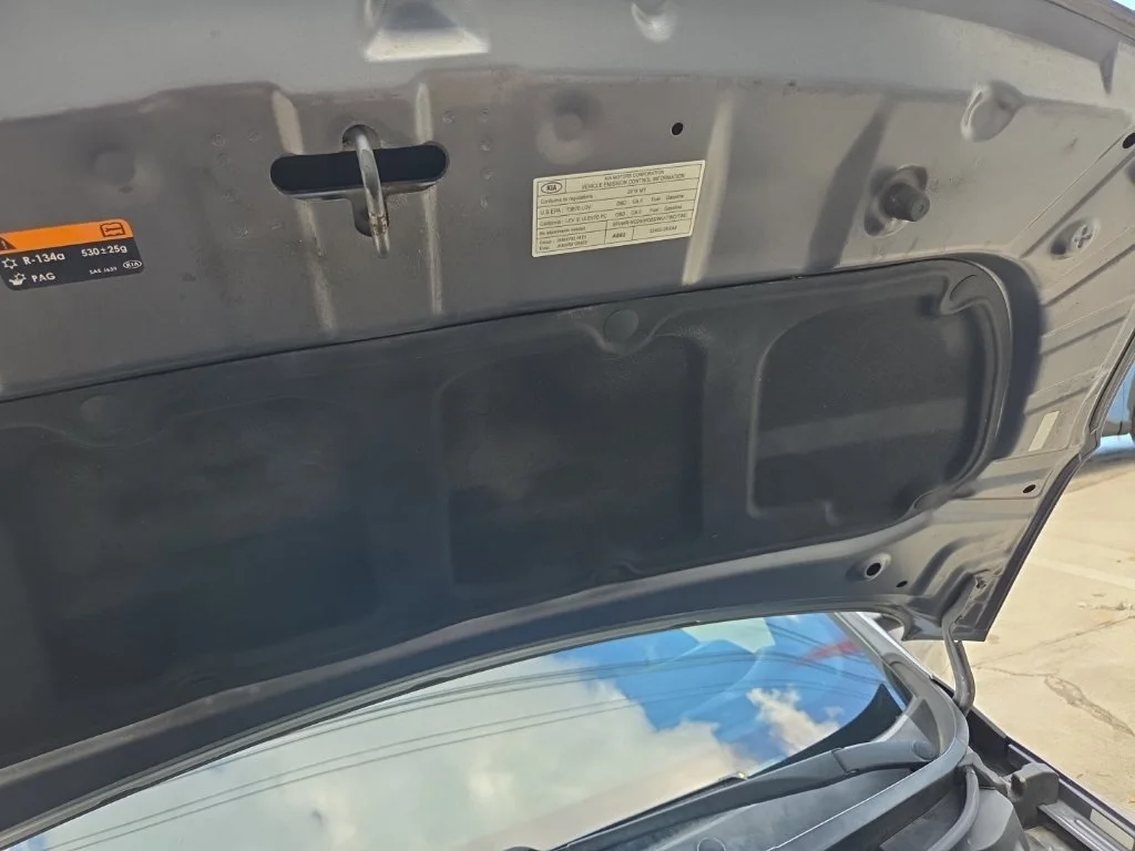 Used 2018  Kia LX image 15