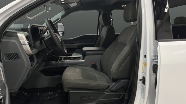 Used 2024 Oxford White Ford XLT image 9