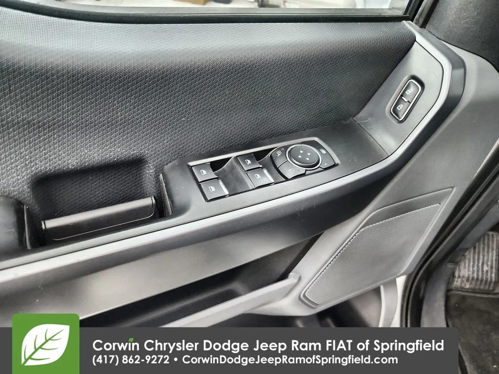 Used 2022 Silver Ford XLT image 21